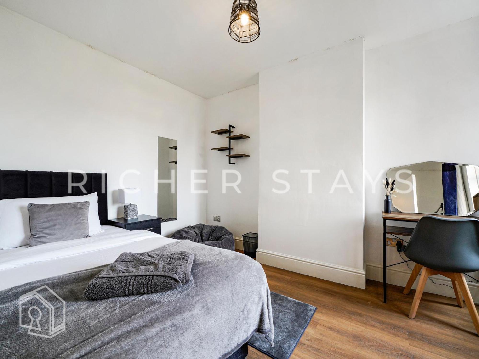 Watford Large 5Br Home - Contractors & Families Dış mekan fotoğraf